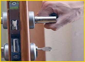 Metro Locksmith Services Chicago, IL 312-288-7664 - 7-lock-installation
